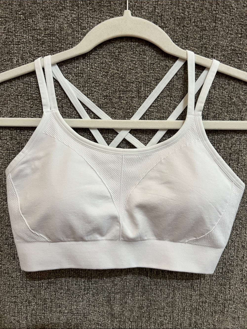 Soma Woman’s Sport Seamless Strappy Back Bra White Size Small Padded Stretch